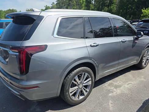 Used 2020 Cadillac XT6 Premium Luxury FWD image 4