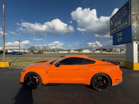 Used 2021 Ford Mustang Shelby GT500 w/ Technology Package image 6