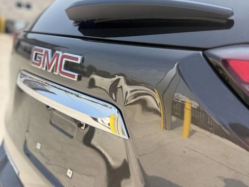 Used 2019 GMC Terrain SLE w/ Driver Convenience Package image 8