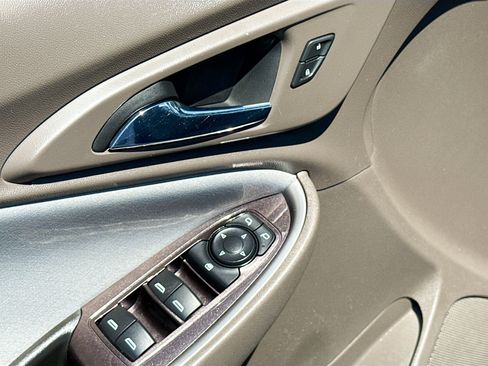 Used 2020 Chevrolet Malibu LS w/ Driver Confidence Package II FWD image 8