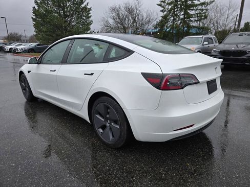 Used 2021 Tesla Model 3 Standard Range Plus image 5
