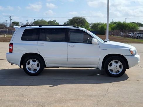 Used 2004 Toyota Highlander 2WD V6 image 24