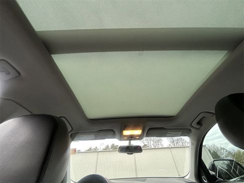 Used 2017 Audi Q5 2.0T Premium Plus w/ Technology Package image 18