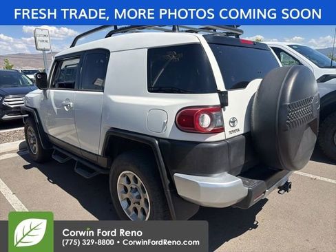 Used 2013 Toyota FJ Cruiser 4WD w/ Upgrade Pkg image 7