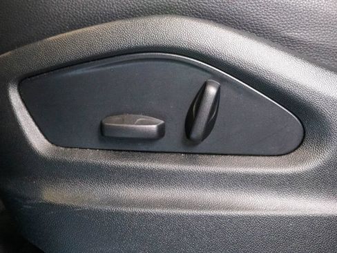 Certified 2025 Porsche Cayenne AWD/4WD image 22