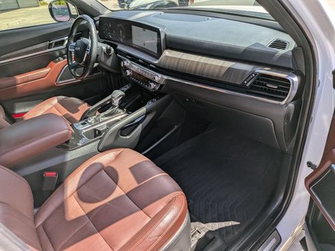 Certified 2024 Kia Telluride SX FWD image 13