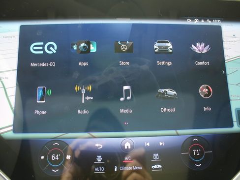 Certified 2023 Mercedes-Benz EQS 580 4MATIC SUV image 42