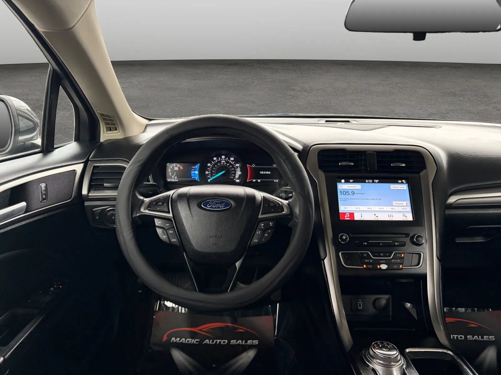Used 2018 Ford Fusion SE w/ Fusion SE Technology Package FWD image 26