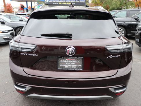 Used 2022 Buick Envision Avenir w/ Technology Package II image 4