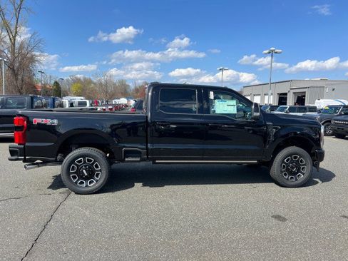 New 2025 Ford F350 Platinum w/ FX4 Off-Road Package image 6