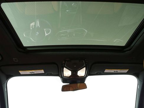 Used 2021 BMW X5 sDrive40i w/ M Sport Package image 21