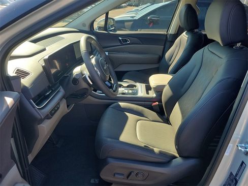 New 2026 Kia Carnival EX image 22