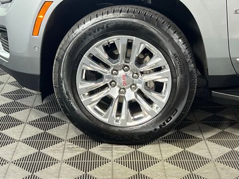 Used 2025 GMC Yukon XL Denali image 11