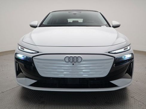 Used 2025 Audi A6 e-tron Premium Plus w/ Premium Plus RWD image 5