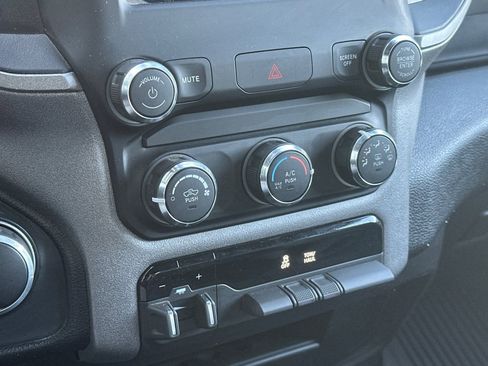 Used 2024 RAM 2500 Tradesman w/ Chrome Appearance Group image 22