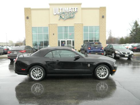 Used 2012 Ford Mustang Premium image 1