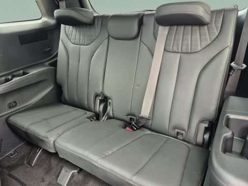 Used 2024 Hyundai Palisade Limited FWD image 18