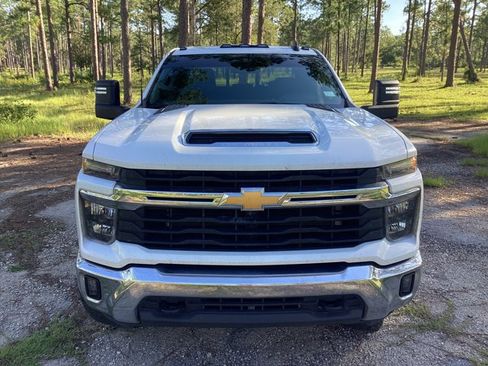 Used 2024 Chevrolet Silverado 2500 LT w/ All Star Edition image 3