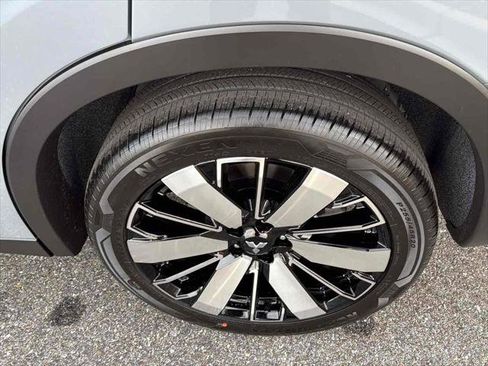 New 2026 Mitsubishi Outlander SE image 10