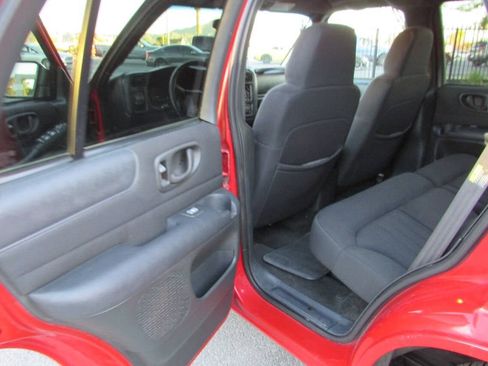 Used 2003 Chevrolet Blazer LS w/ Preferred Equipment Group AWD/4WD image 21