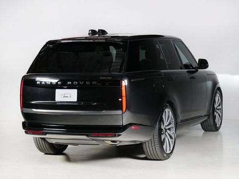 Certified 2026 Land Rover Range Rover SE AWD/4WD image 2