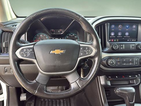 Used 2021 Chevrolet Colorado LT w/ Fleet Safety Package image 17