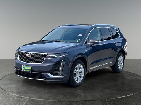 Used 2025 Cadillac XT6 Luxury AWD/4WD image 3