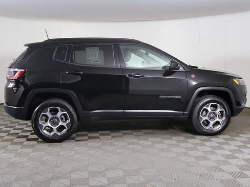 Used 2022 Jeep Compass Trailhawk AWD/4WD image 16