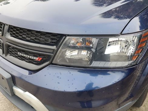 Used 2020 Dodge Journey Crossroad image 3