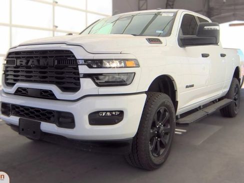 Used 2025 RAM 2500 Big Horn AWD/4WD image 1