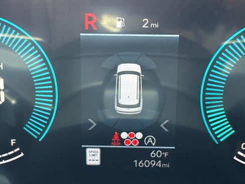 Certified 2024 Hyundai Santa Fe XRT image 30