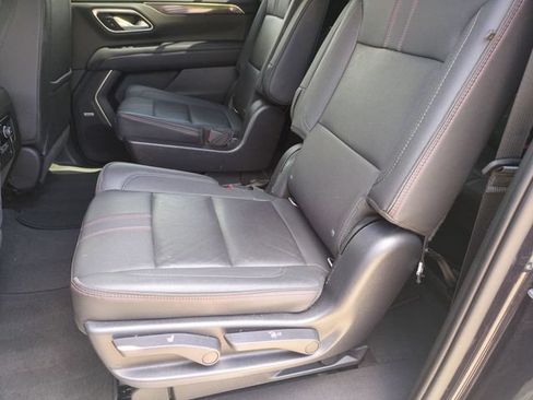 Used 2022 Chevrolet Suburban RST w/ Luxury Package AWD/4WD image 15