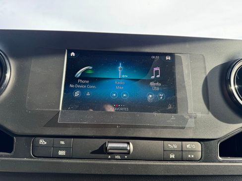 Used 2024 Mercedes-Benz Sprinter 3500 image 28