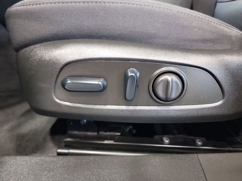 Used 2022 Chevrolet Malibu LT FWD image 13