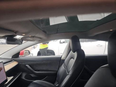 Used 2018 Tesla Model 3 Long Range image 11