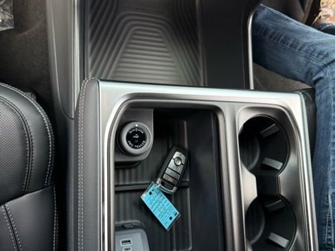 New 2026 Ford Expedition Platinum w/ Stealth Appearance Package image 21