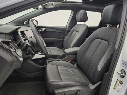 Used 2023 Audi Q4 e-tron Premium Plus w/ Premium Plus image 13
