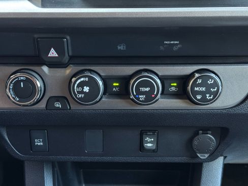 Used 2019 Toyota Tacoma SR5 image 25