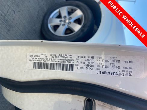 Used 2012 Dodge Journey SXT w/ Flexible Seating Group image 24