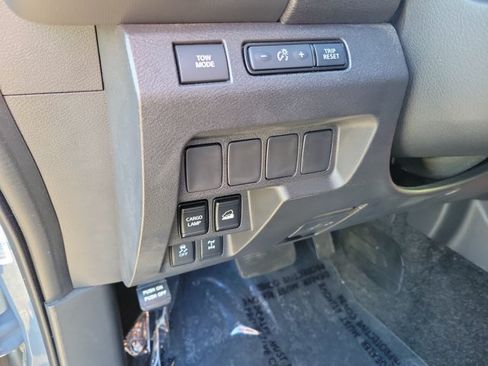 Used 2024 Nissan Frontier PRO-4X w/ Off-Road Protection Package AWD/4WD image 20