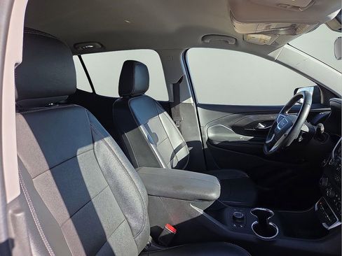 Used 2024 GMC Terrain SLT image 14