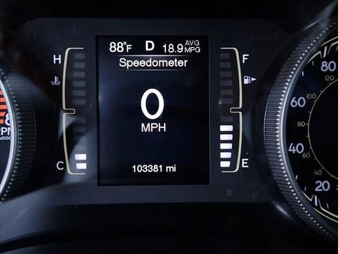 Used 2017 Jeep Cherokee Latitude w/ Safety/Convenience Group AWD/4WD image 23