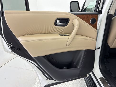 Used 2023 Nissan Armada SL w/ Captain's Chairs Package RWD image 25