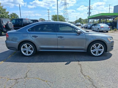 Used 2014 Volkswagen Passat TDI SE FWD image 4