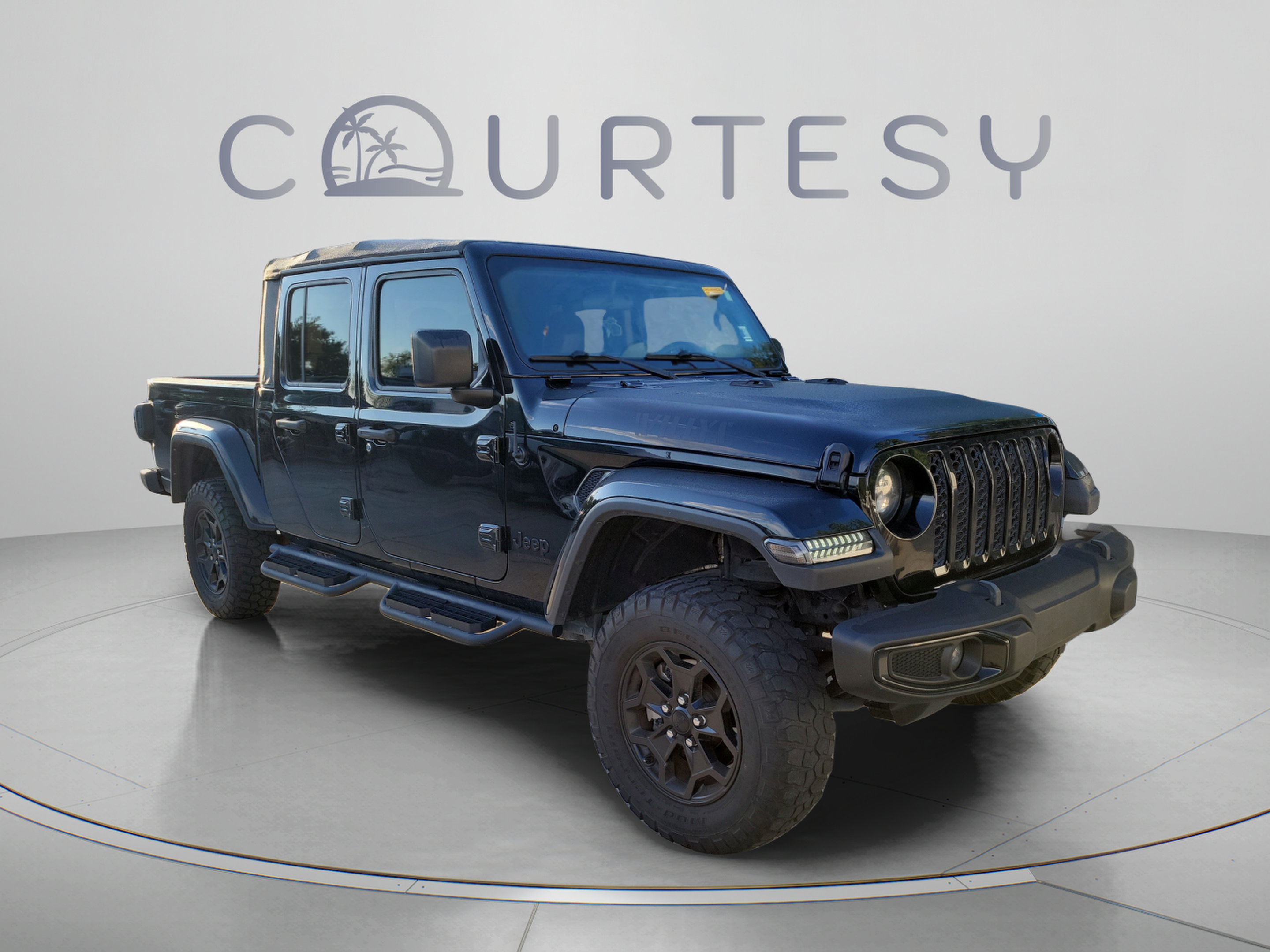 Certified 2023 Jeep Gladiator Sport AWD/4WD image 4
