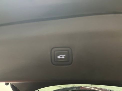 Used 2024 Buick Enclave Essence w/ Experience Buick Package image 26