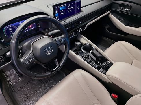 Used 2023 Honda Accord EX-L image 7
