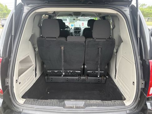 Used 2017 Dodge Grand Caravan SE w/ Power Window Group FWD image 6