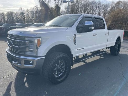 Used 2019 Ford F350 Lariat w/ Lariat Ultimate Package image 3