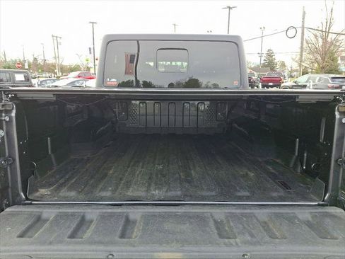 Certified 2021 Jeep Gladiator Mojave image 18